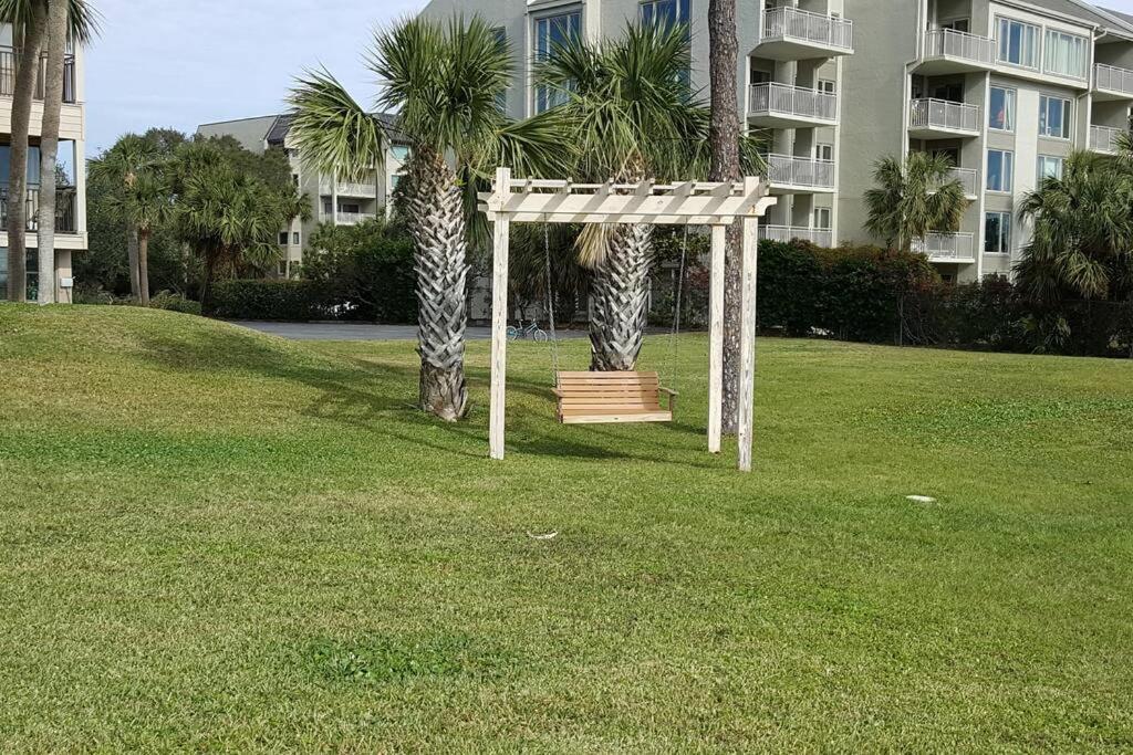 Beach Happy!-Nice Ocean View Hilton Head Villa Hilton Head Island Exterior photo